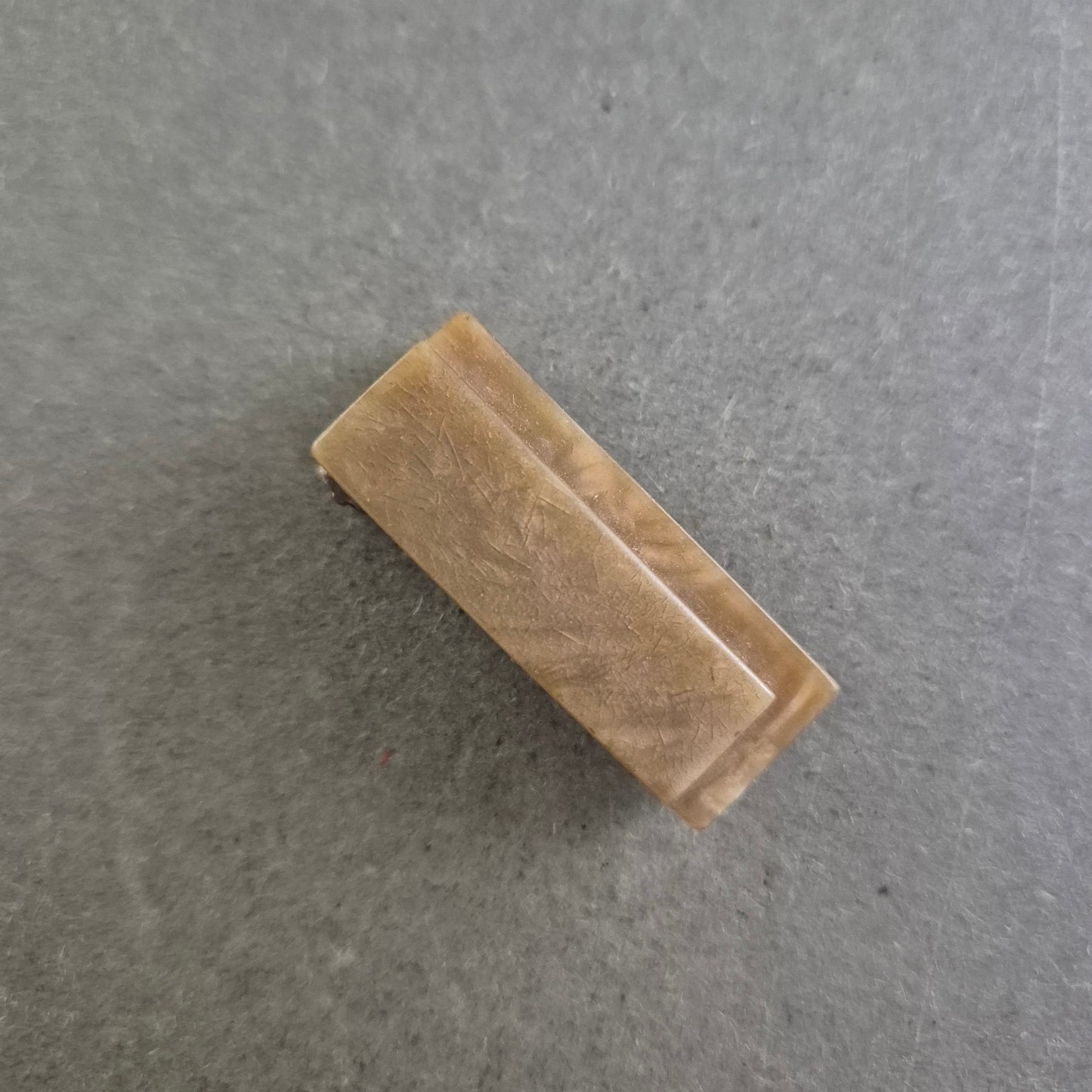 Rechteckiger Vintage-Schuhclip aus Celluloid – Dezenter Retro-Charme