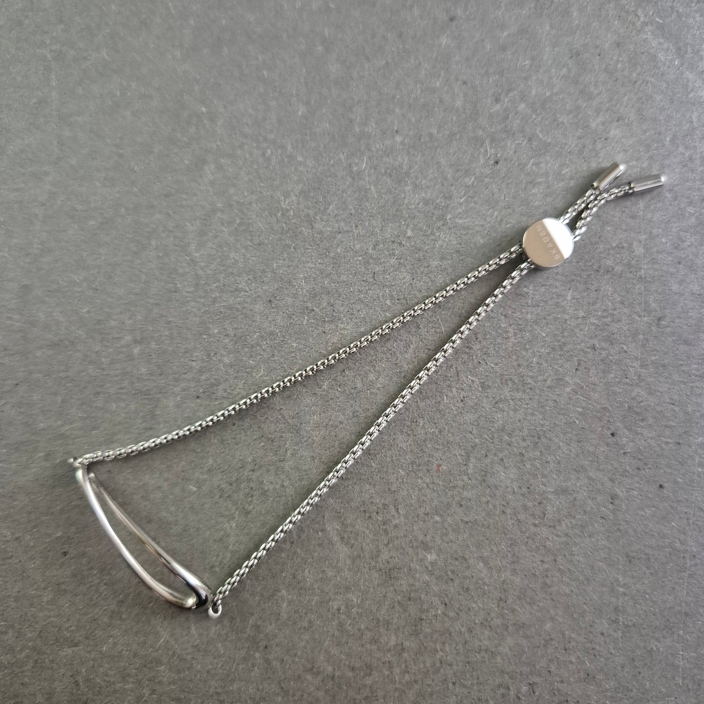 Elegantes Skagen Damenarmband – Filigranes Design mit Infinity-Verschluss