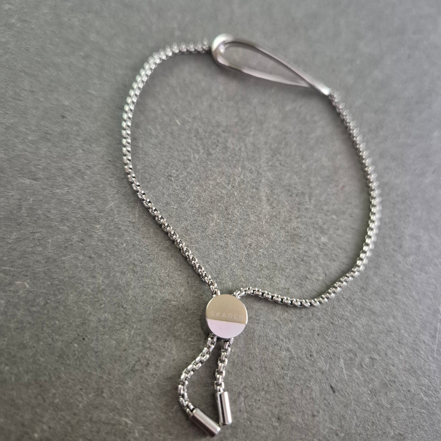 Elegantes Skagen Damenarmband – Filigranes Design mit Infinity-Verschluss