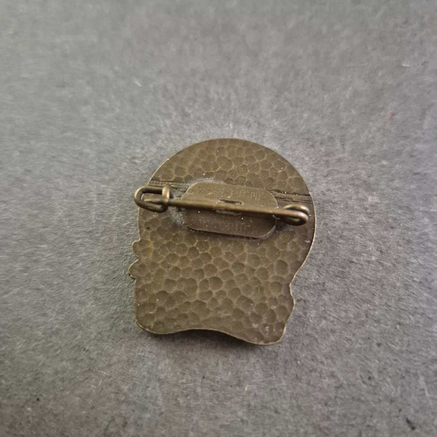 Alte Wandernadel „Nockbergwanderung Innerkrems“ – Sammlerstück