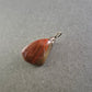 Anhänger mit poliertem Jaspis – Naturstein in Tropfenform