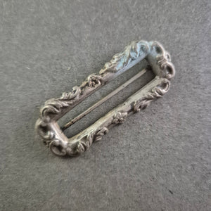 Antike Gürtelschnalle aus Metall – Florales Jugendstil-Design