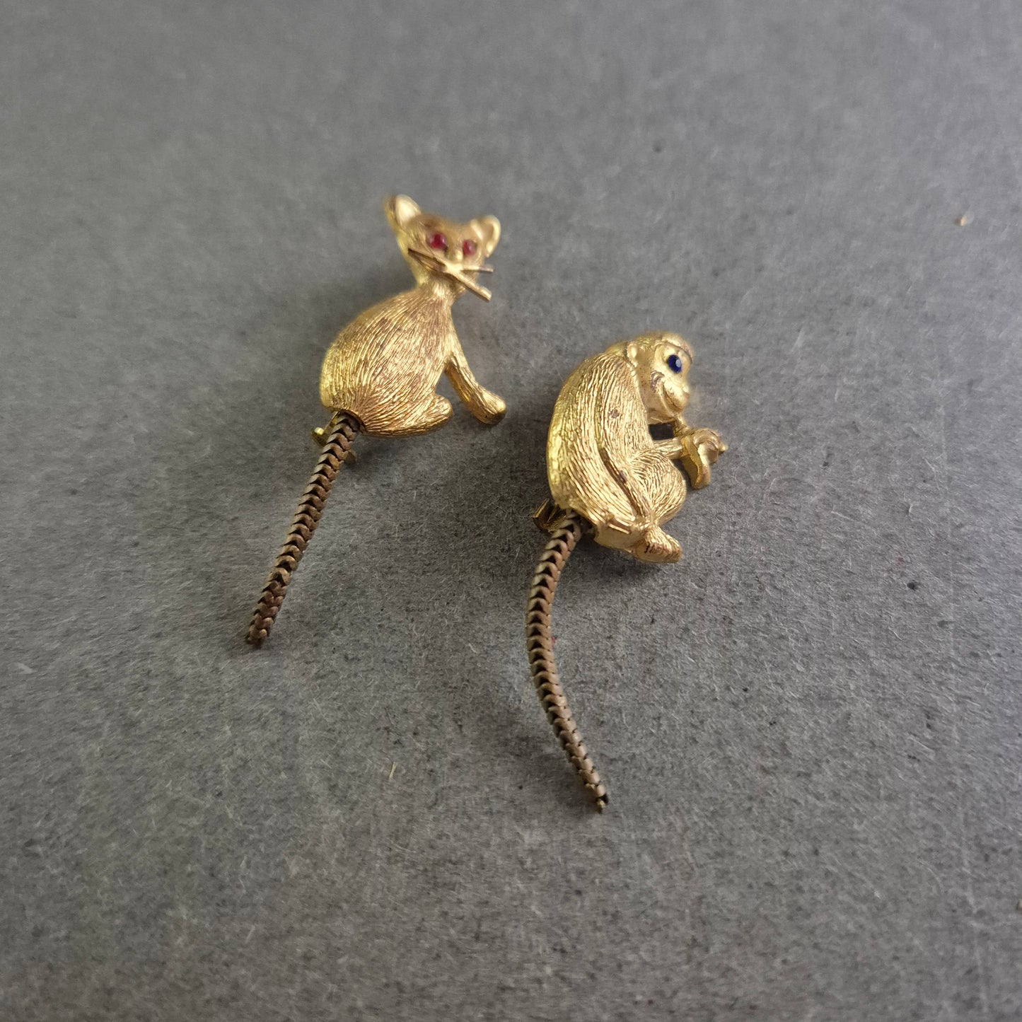 Vintage-Tierbroschen im Set – Affe & Katze mit beweglichem Schwanz