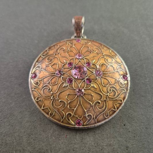 Orientalischer Anhänger mit rosa Strass – Mandala-Design in Antikoptik