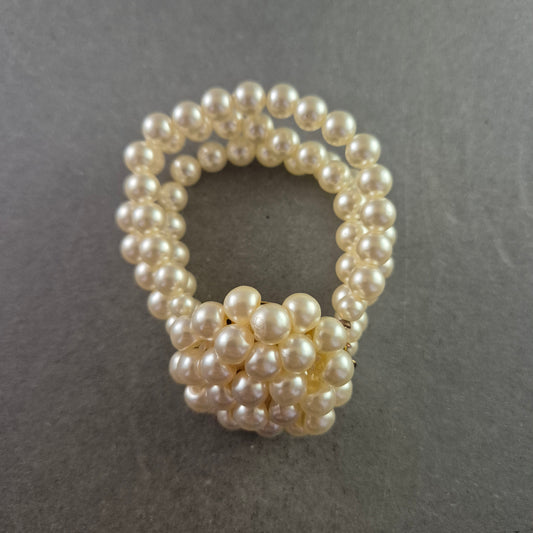 Vintage Perlenarmband mit Kugelverschluss – Dreireihig und elegant