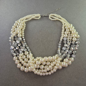 Mehrreihige Perlenkette mit Glaskristallen – Glamouröses Vintage-Design