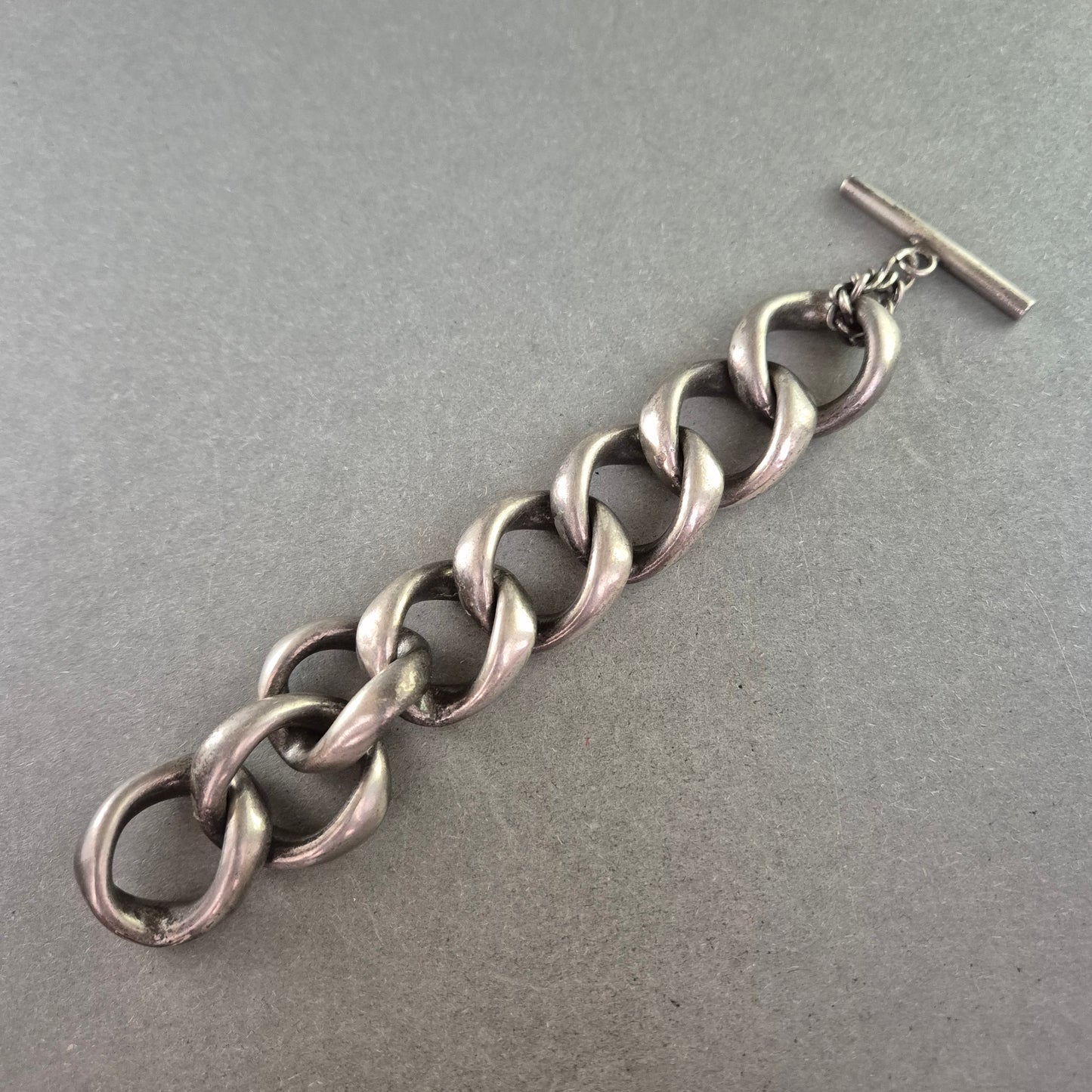 Chunky Armband aus Metall – Robustes Gliederdesign im Used-Look