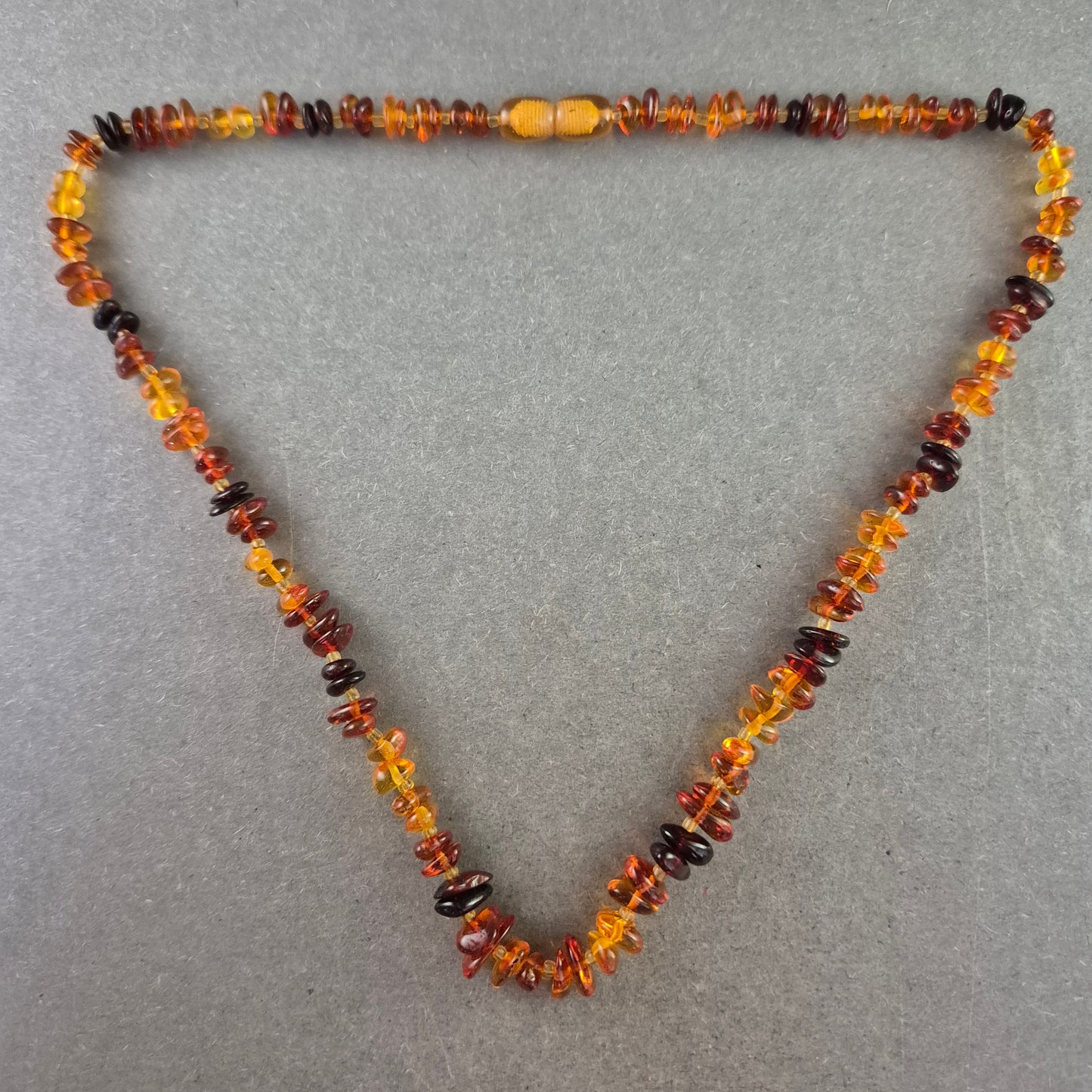 Klassische Halskette in Bernsteinoptik Warme Naturtöne