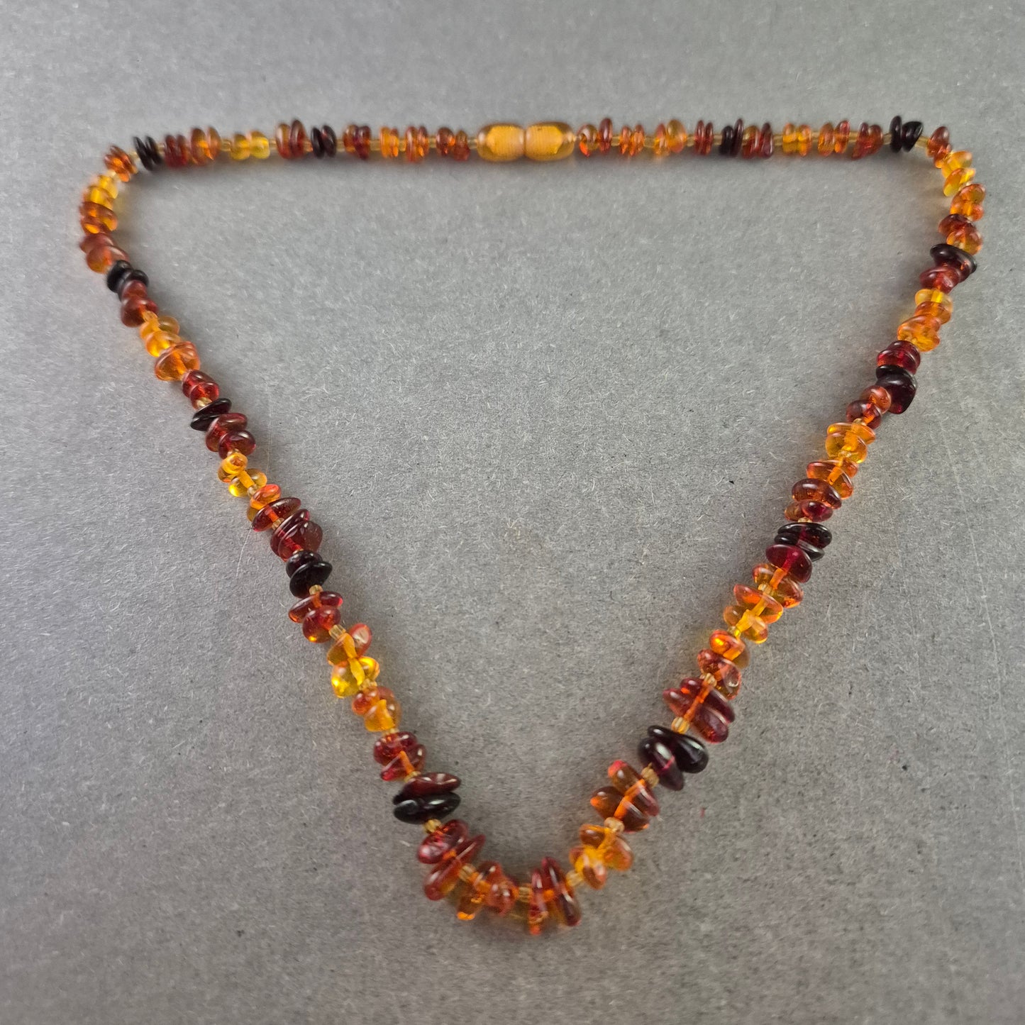 Klassische Halskette in Bernsteinoptik Warme Naturtöne