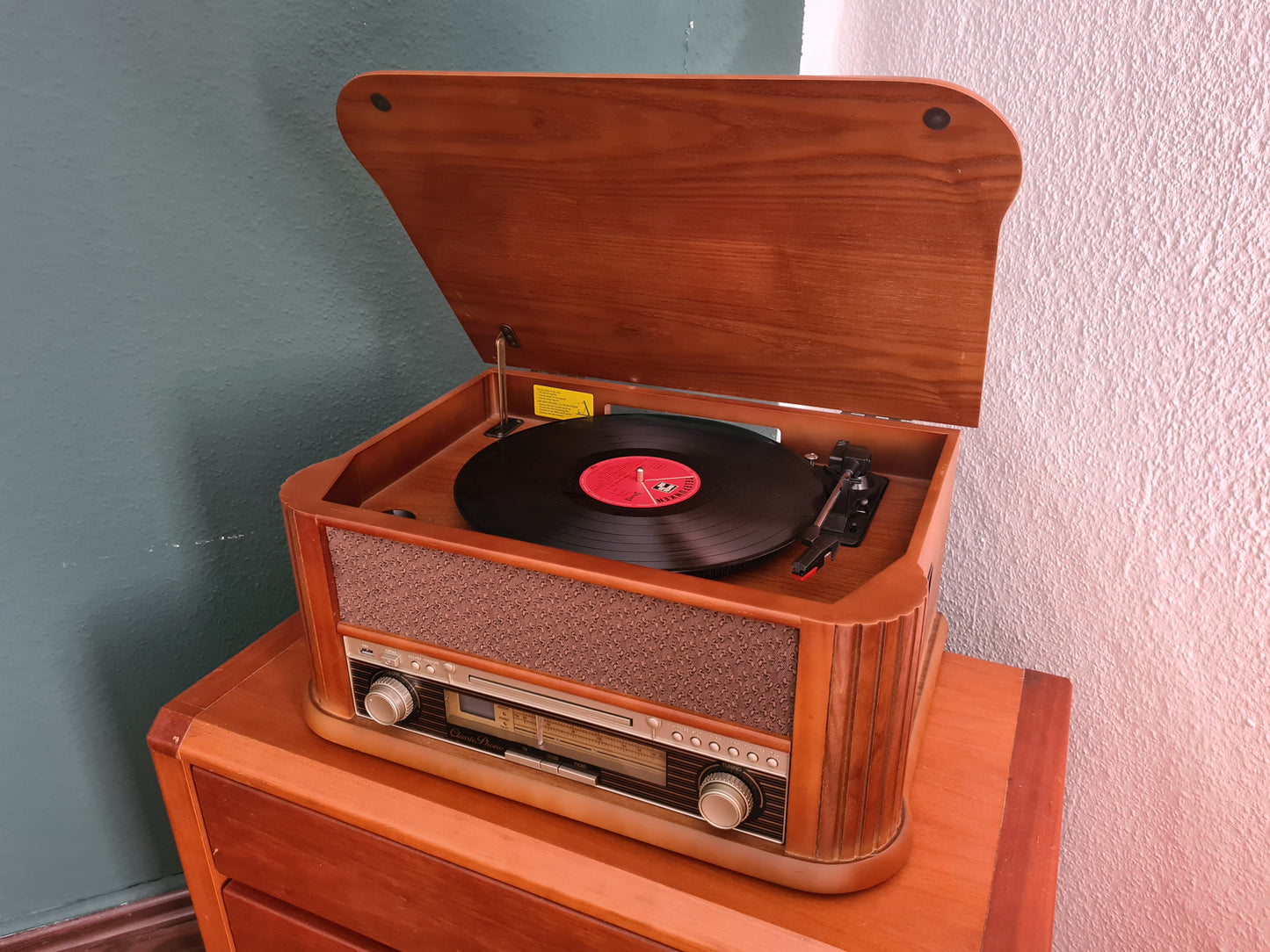 Classic Phono TCD-2500 USB Radio/CD-Player mit 2 Lautsprechern 50cm