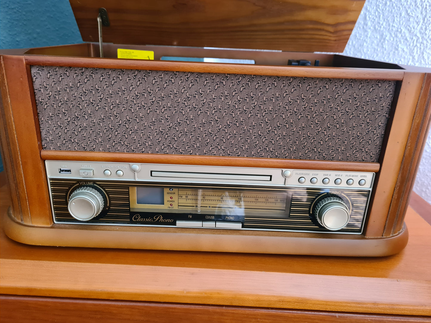 Classic Phono TCD-2500 USB Radio/CD-Player mit 2 Lautsprechern 50cm