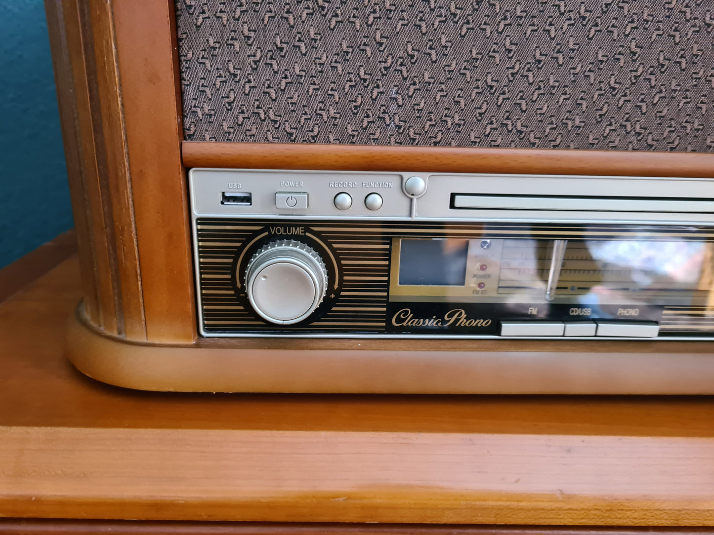 Classic Phono TCD-2500 USB Radio/CD-Player mit 2 Lautsprechern 50cm