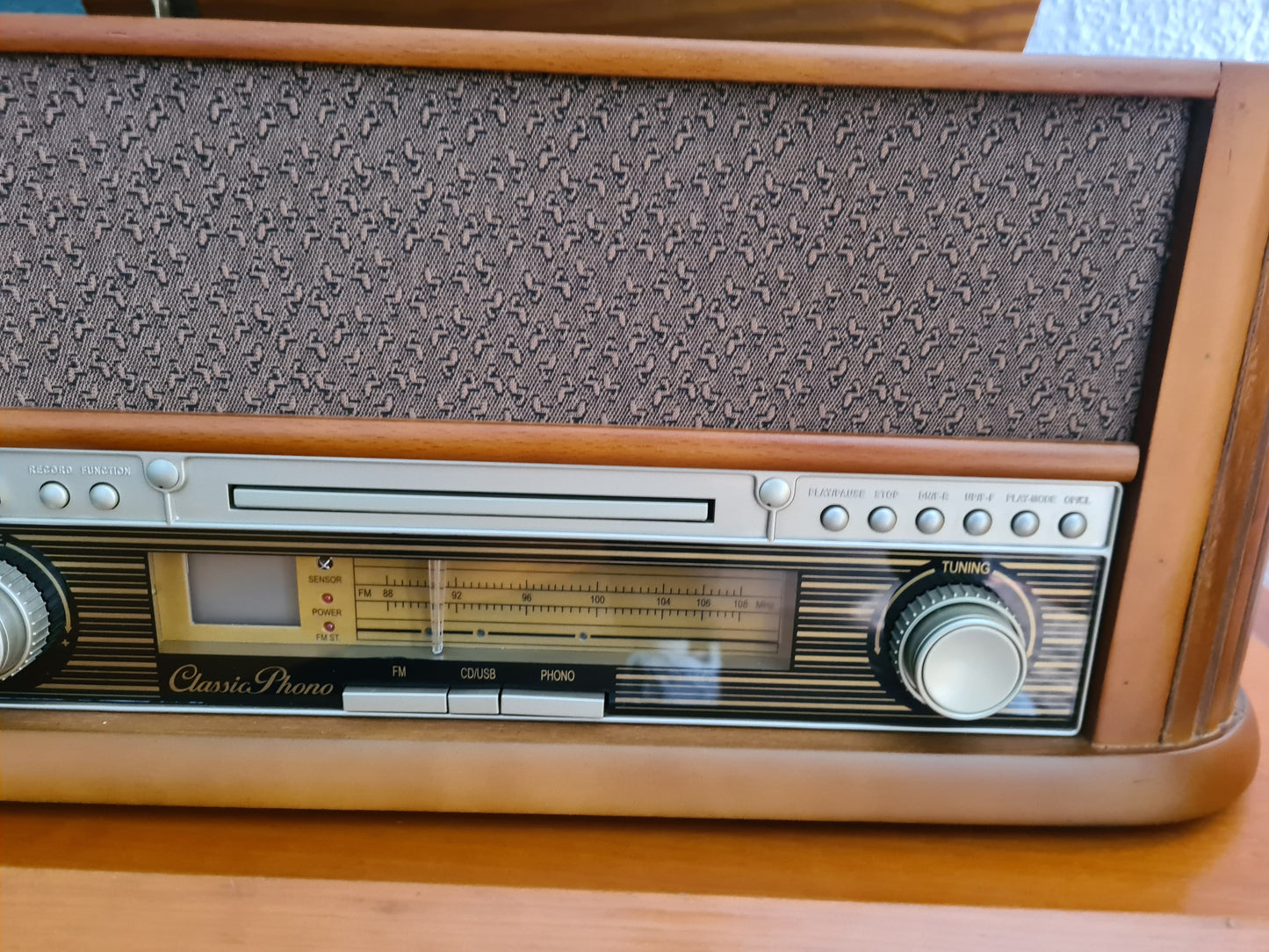 Classic Phono TCD-2500 USB Radio/CD-Player mit 2 Lautsprechern 50cm