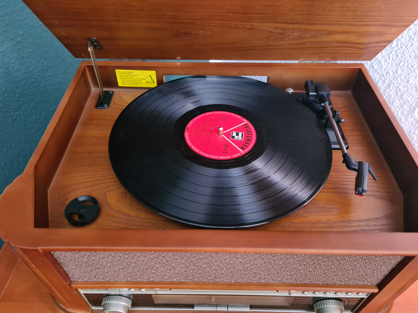 Classic Phono TCD-2500 USB Radio/CD-Player mit 2 Lautsprechern 50cm