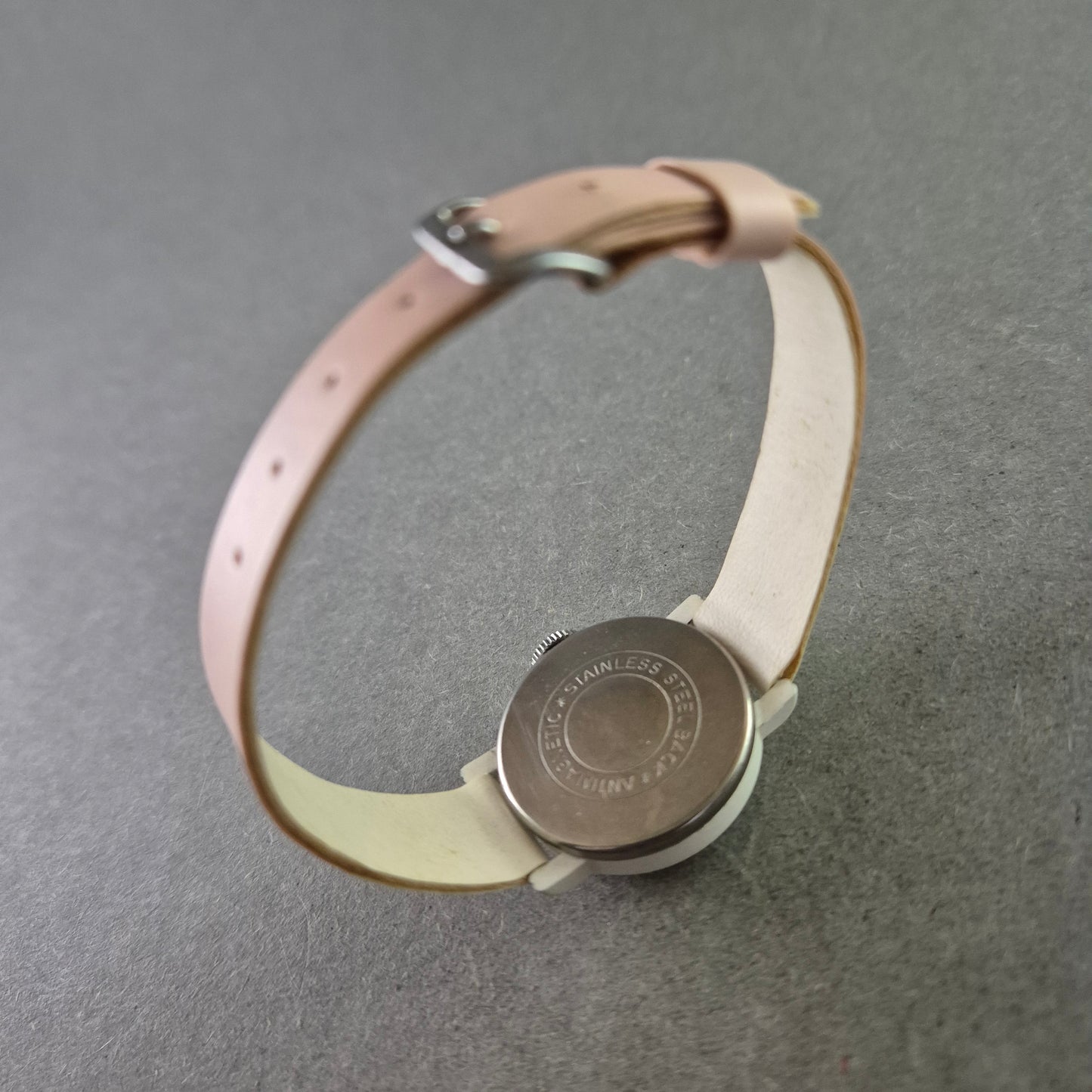 Vintage Anker Damenarmbanduhr – Zartes Rosé für stilvolle Akzente