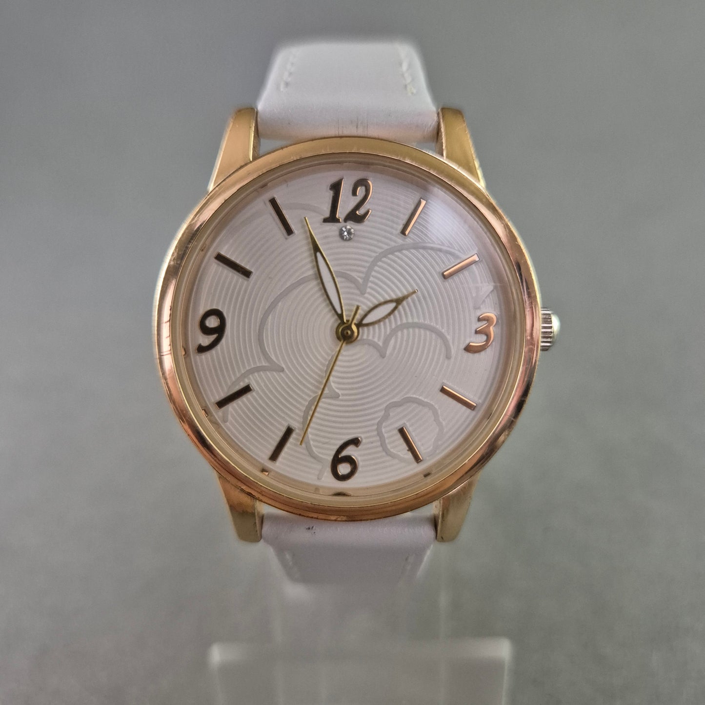 Eternal Love Damenarmbanduhr – Feminines Design mit floralem Muster