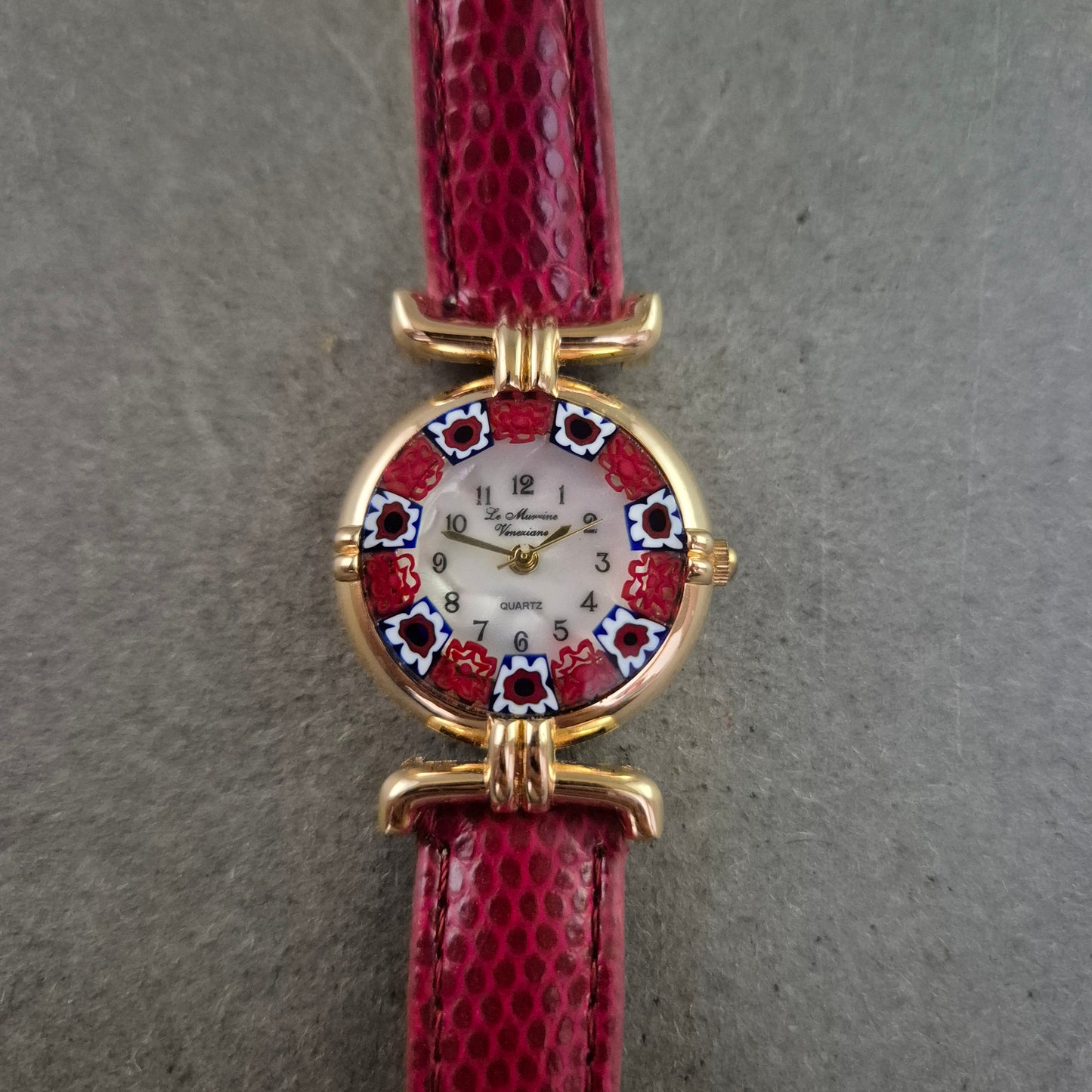 Murano Damenarmbanduhr mit Glasdekor – Italienisches Designhighlight