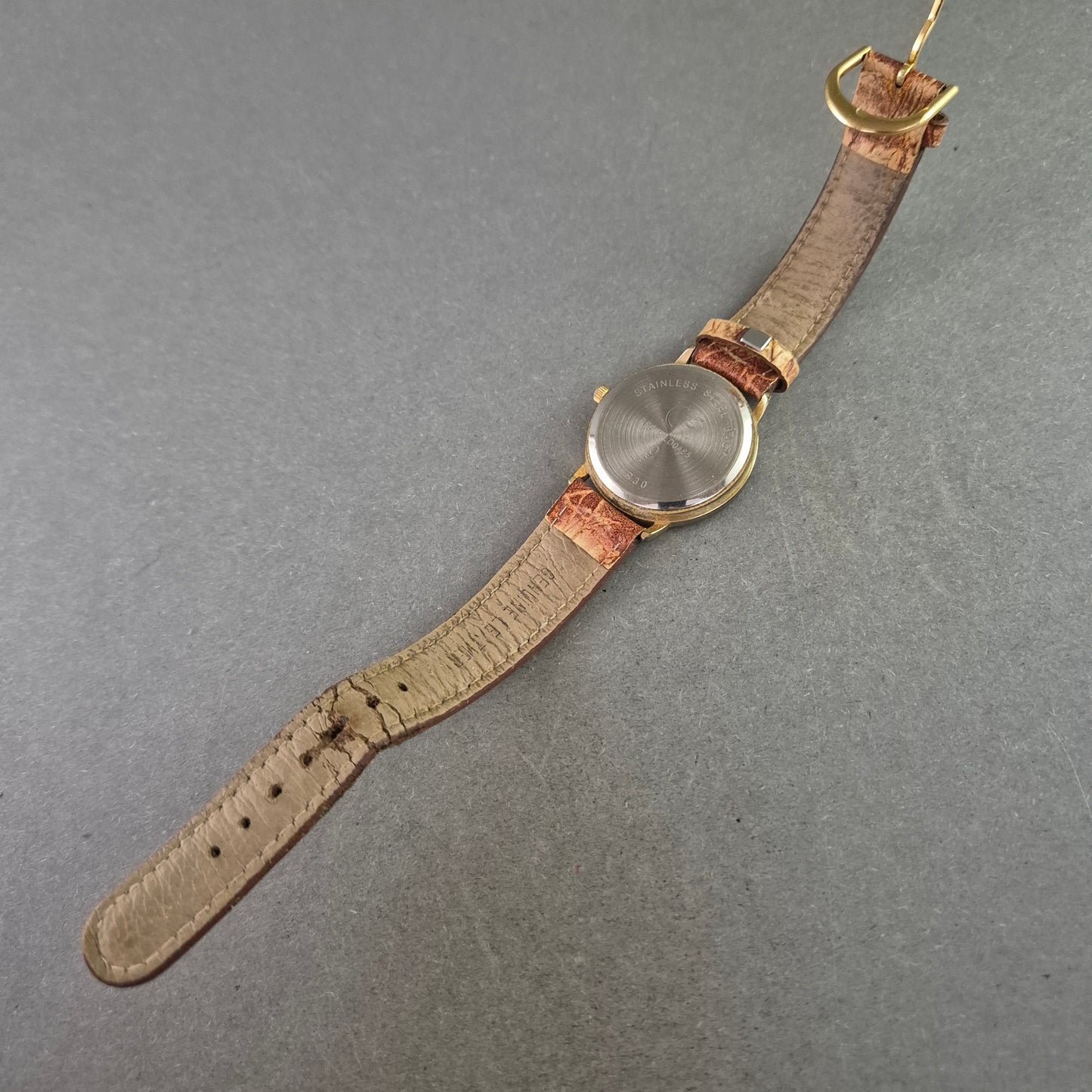 Yin-Yang Armbanduhr im Holz-Look – Spirituelles Design mit Naturband