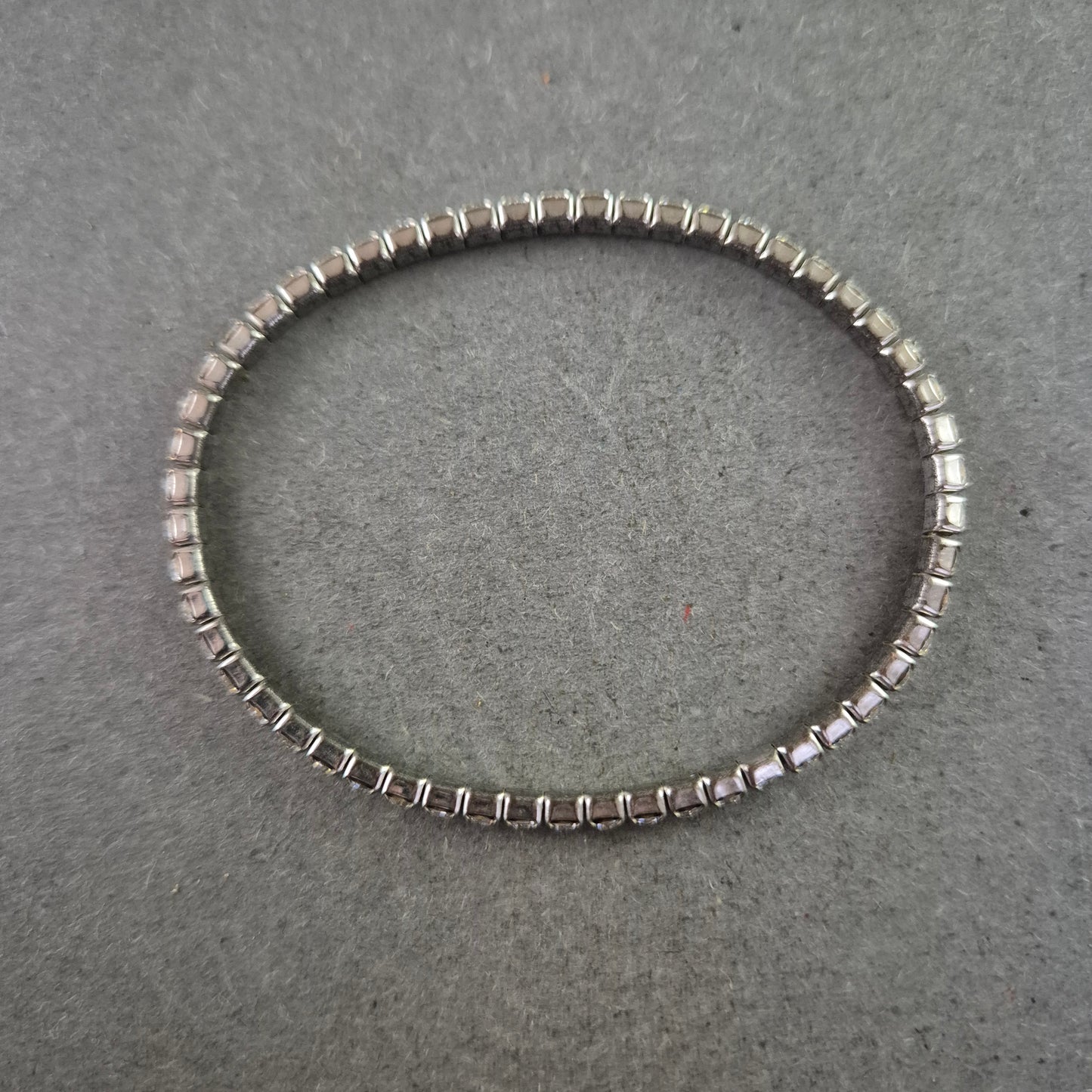 Elegantes Damen-Tennisarmband mit Strass – Zeitloser Modeschmuck