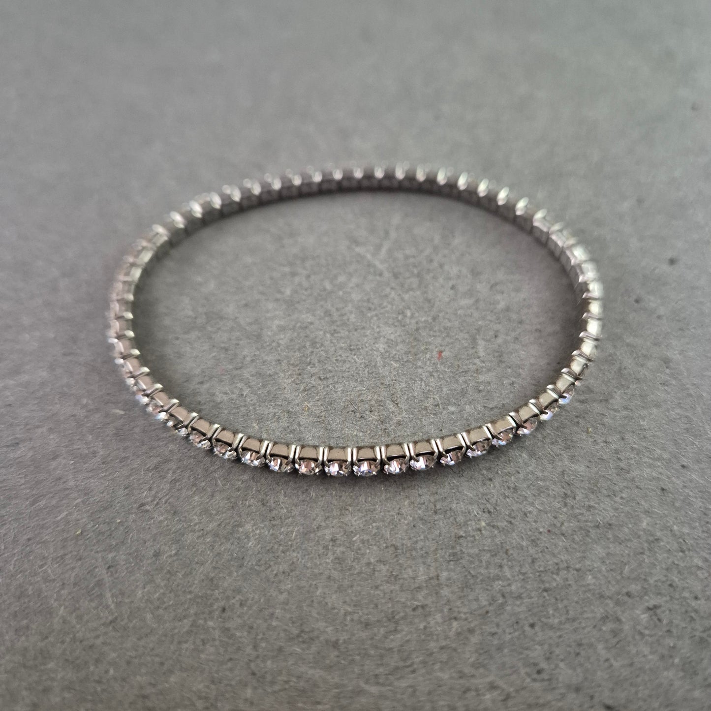 Elegantes Damen-Tennisarmband mit Strass – Zeitloser Modeschmuck