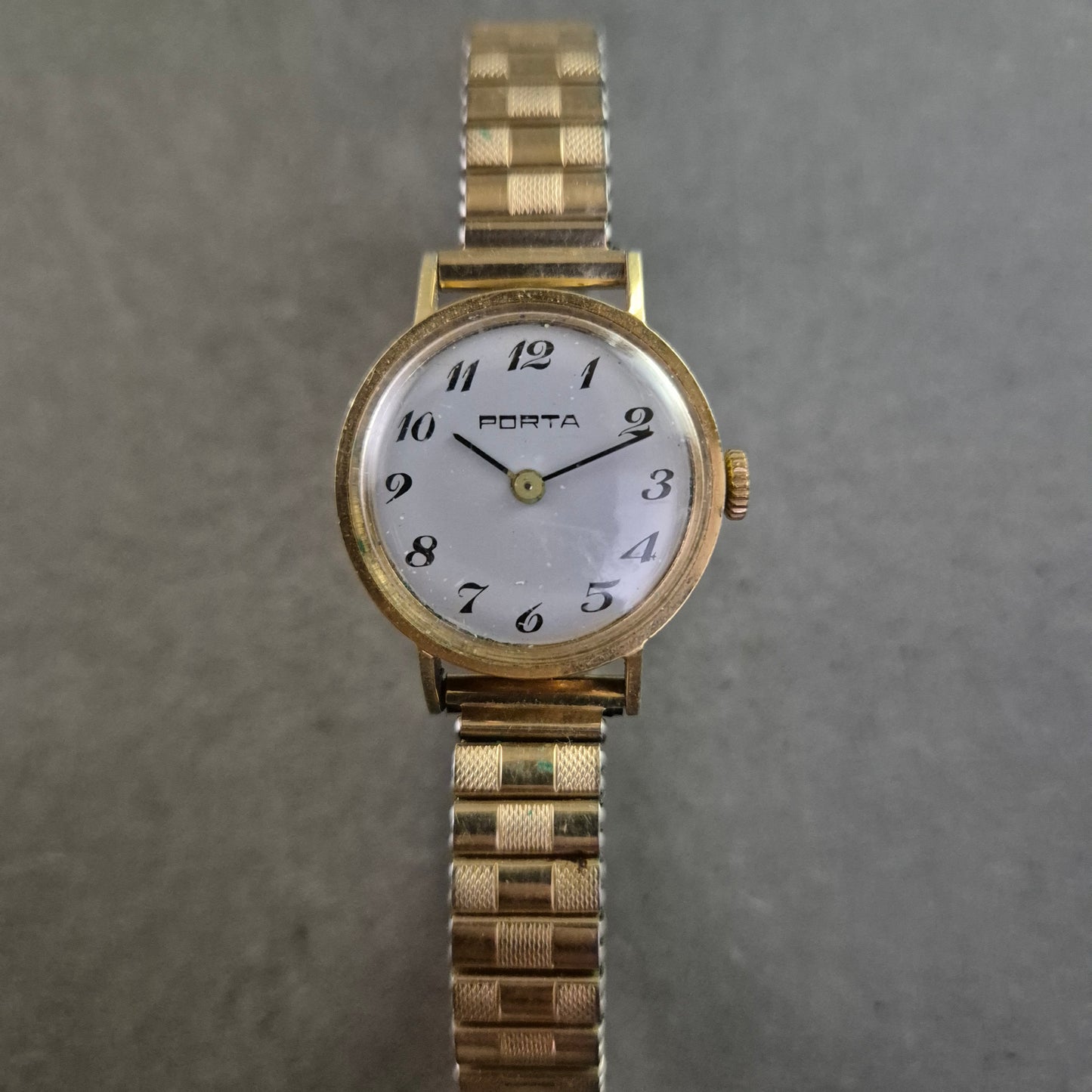 Vintage Damenarmbanduhr von Porta – Retro-Look mit Flexband