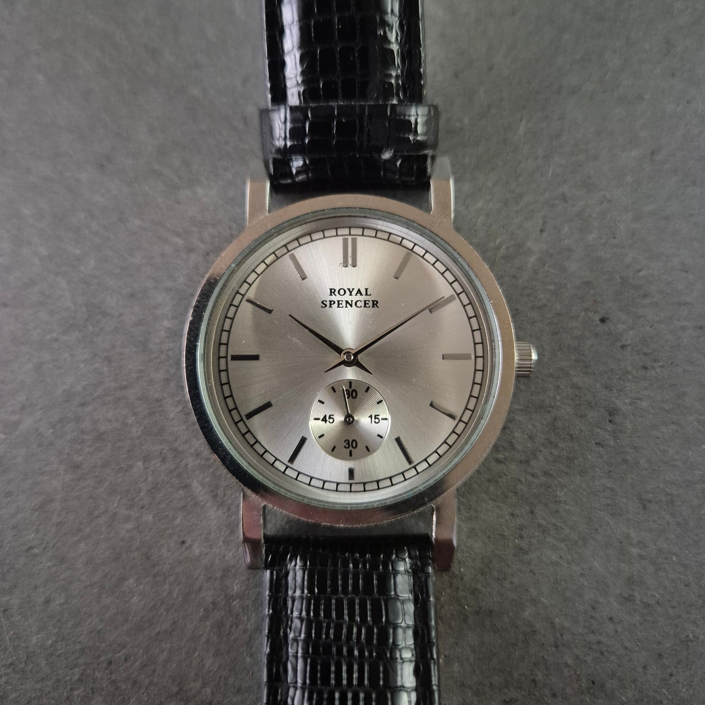 Royal Spencer Herrenarmbanduhr – Schlankes Design in Silberoptik