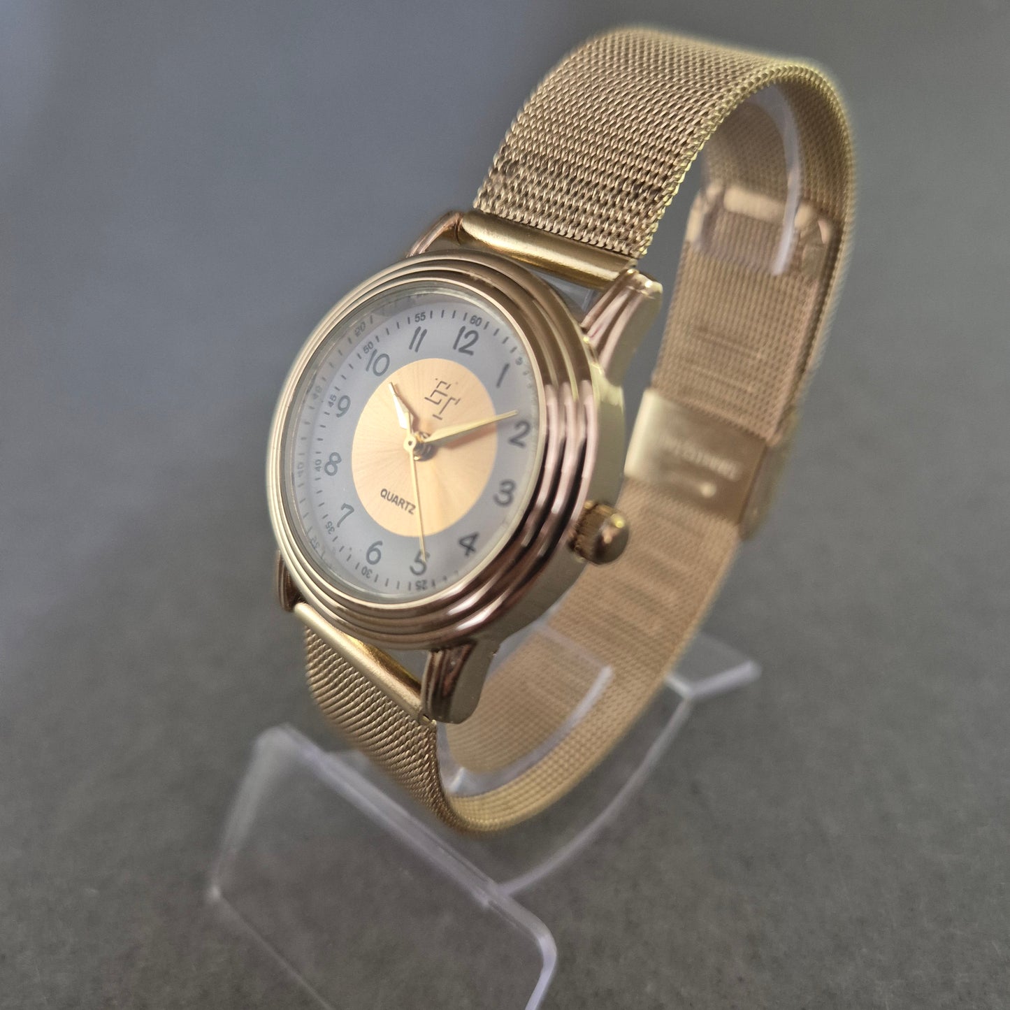 Vergoldete Damenarmband Uhr mit Meshband – Klassischer Stil mit Charme