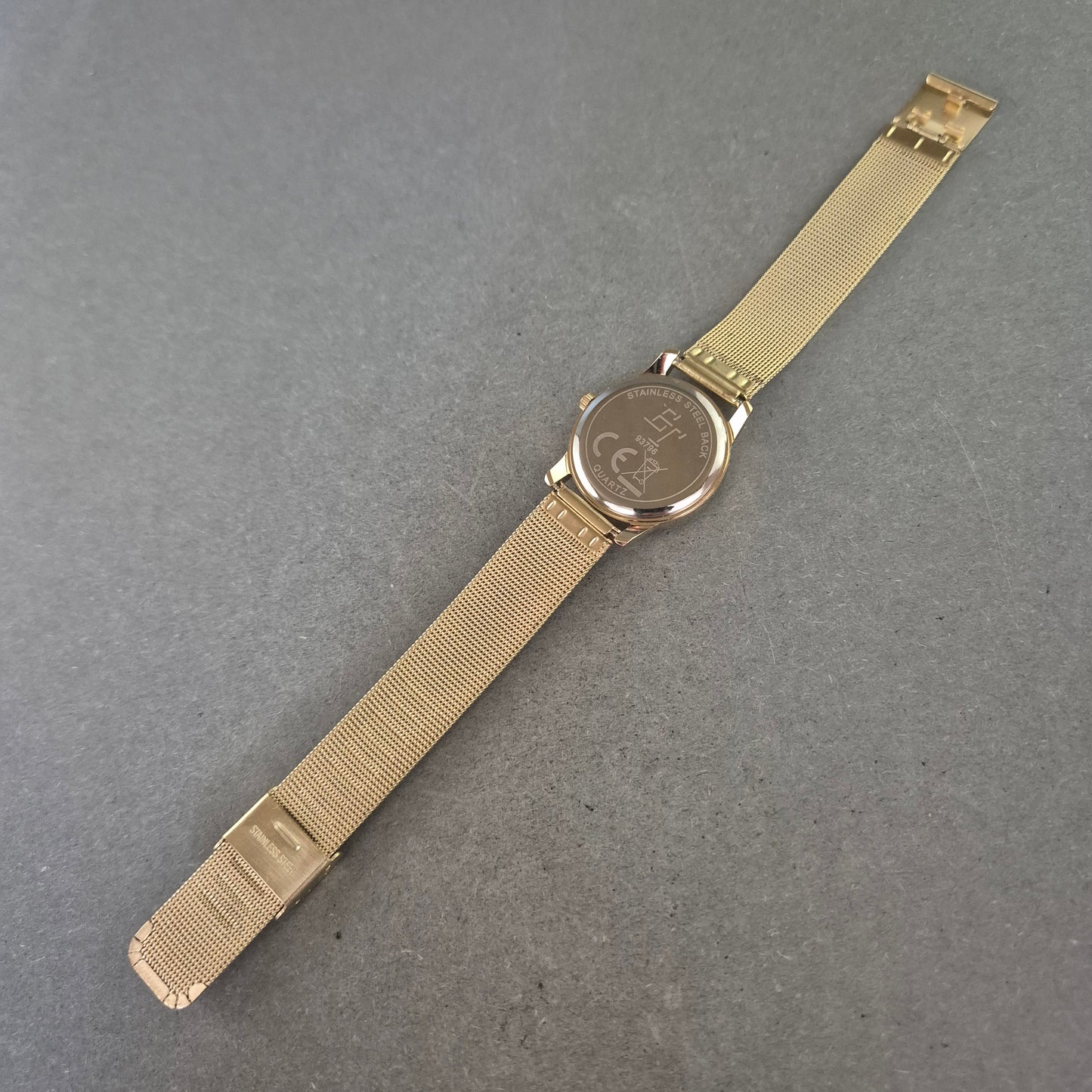 Vergoldete Damenarmband Uhr mit Meshband – Klassischer Stil mit Charme