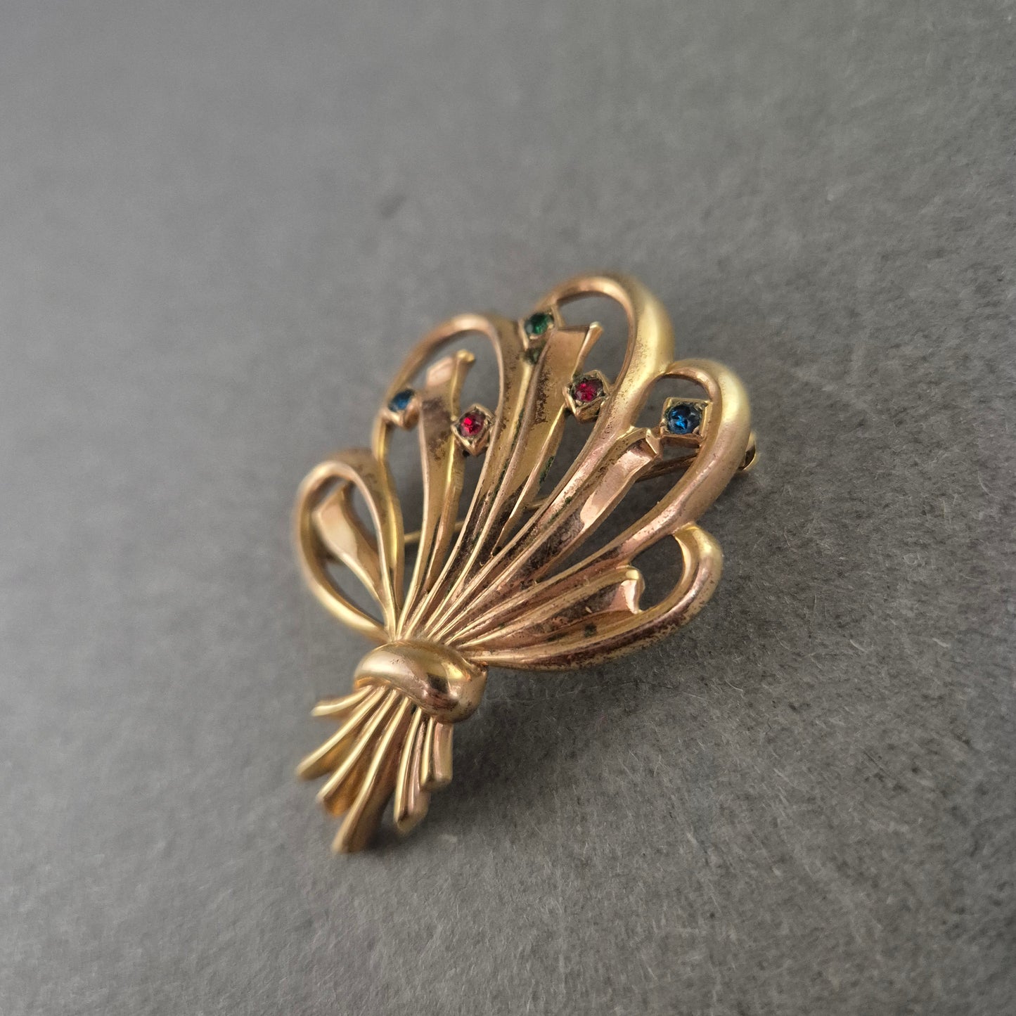 Vintage-Brosche „Blumenstrauß“ mit bunten Schmucksteinen