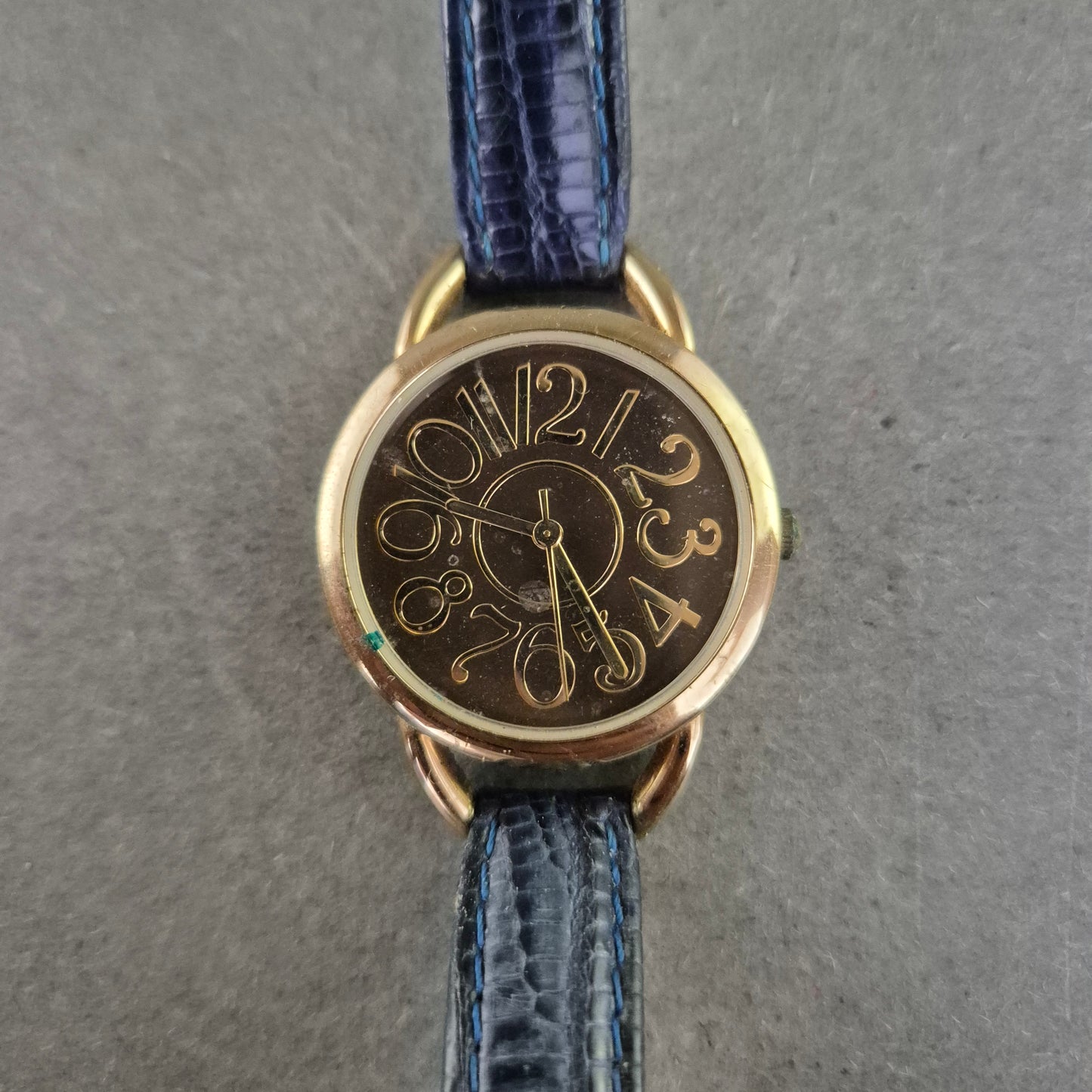 Bijou Brigitte Damenarmband Uhr – Verspieltes Zifferblatt im Retro-Look