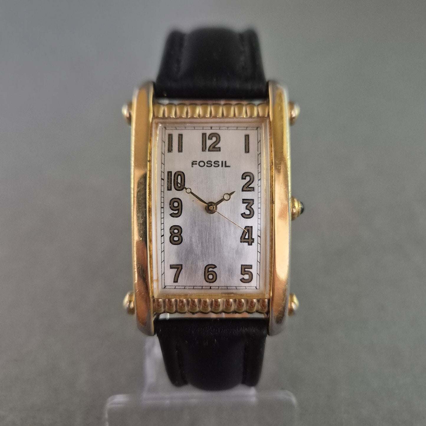 Fossil Damenarmband Uhr – Rechteckiges Gehäuse im Vintage-Stil