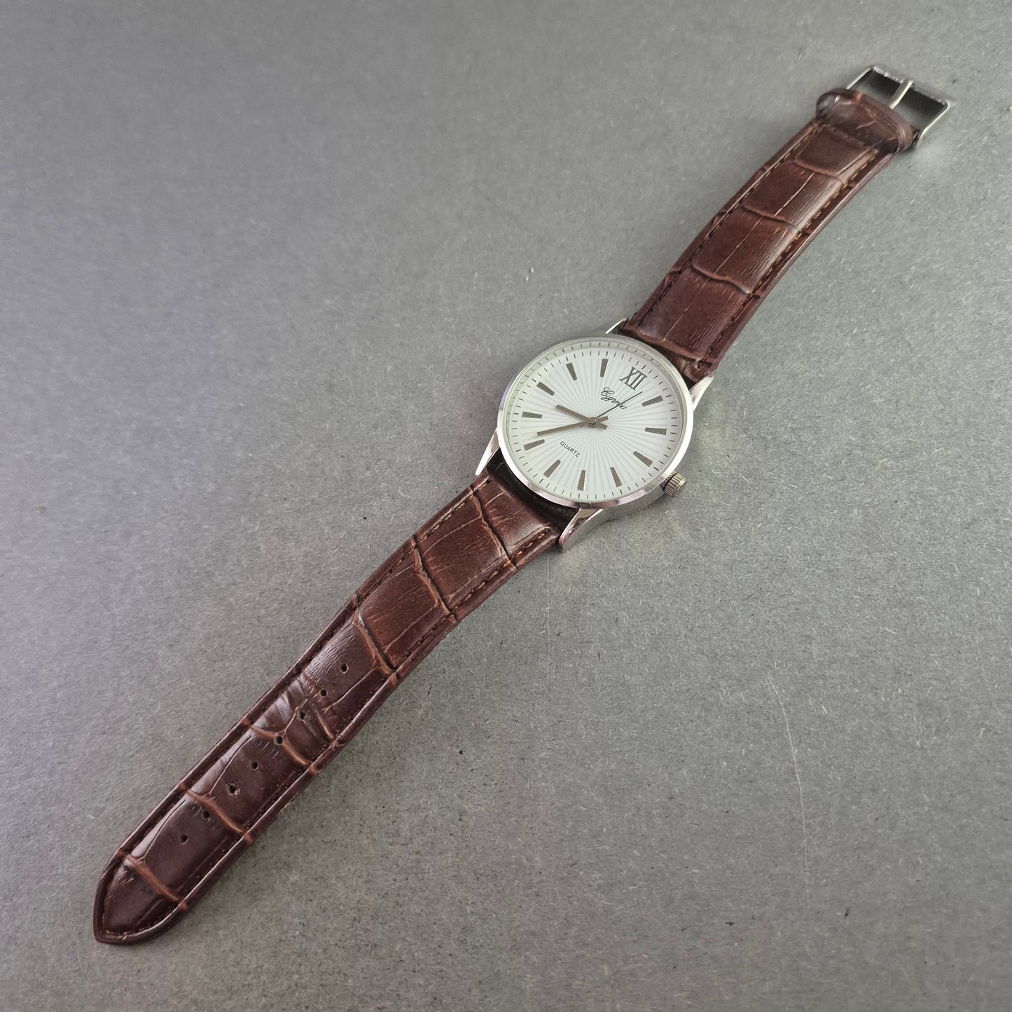 Stilvolle Cyprea Herrenarmbanduhr – Klassisch und zeitlos elegant