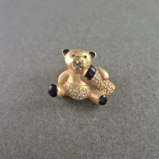 Verspielte Teddybär-Brosche – Vergoldet mit Strassbesatz