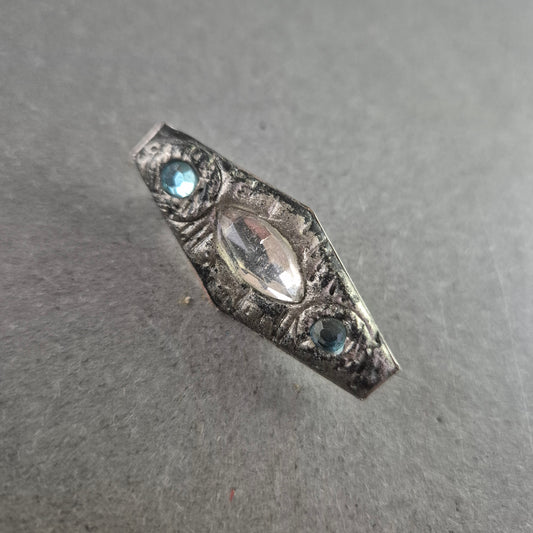 Vintage-Brosche im Art-déco-Stil – Silberfarben mit Glassteinen
