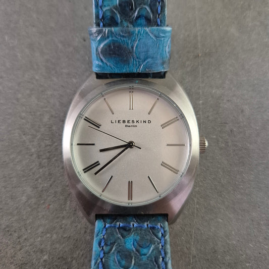 Liebeskind Damenarmband Uhr mit Kroko-Prägung – Stil trifft Farbe