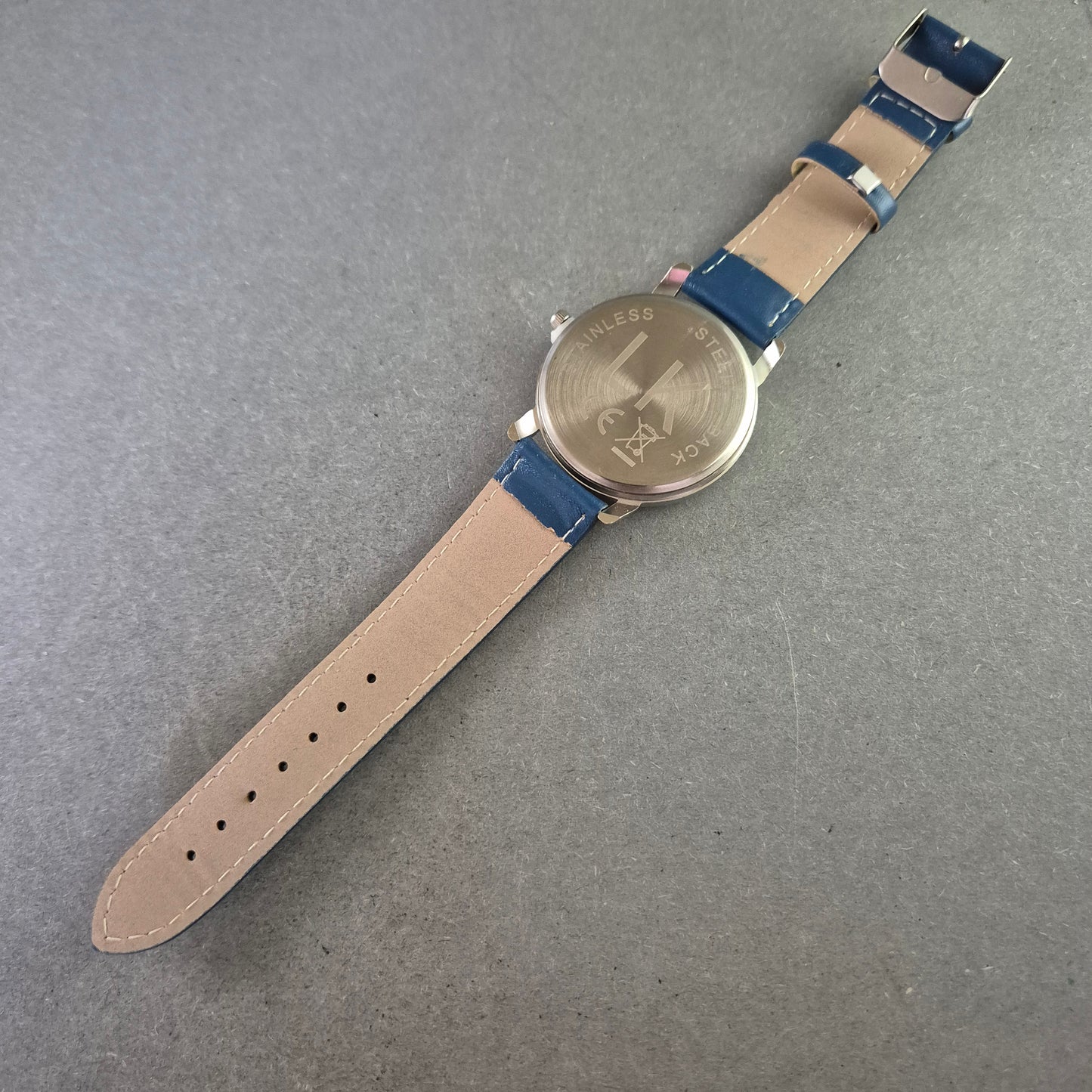 Stilvolle LK Quarzuhr mit blauem Armband – Modern und gut lesbar