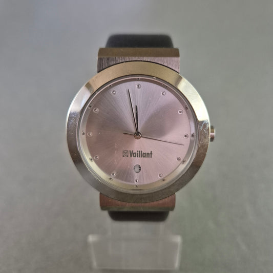 Moderne Vaillant Herrenarmbanduhr – Schlichte Eleganz in Silber