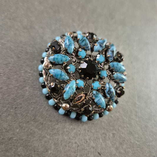 Vintage Brosche im Barockstil – Rundes Design mit türkisfarbenen Akzenten