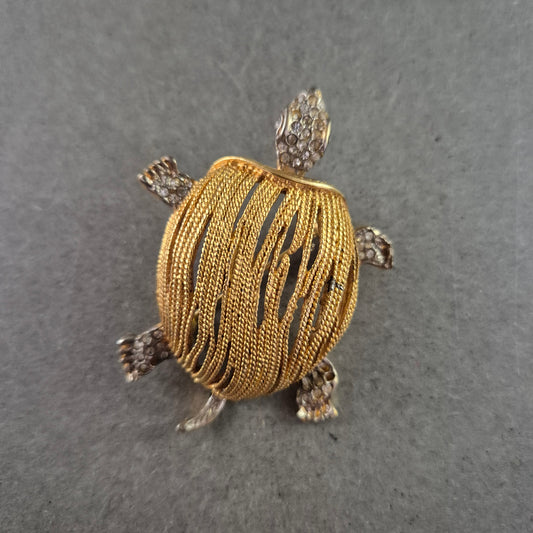 Eleganter Schildkröten Brosche – Goldton & Detailreiches Design