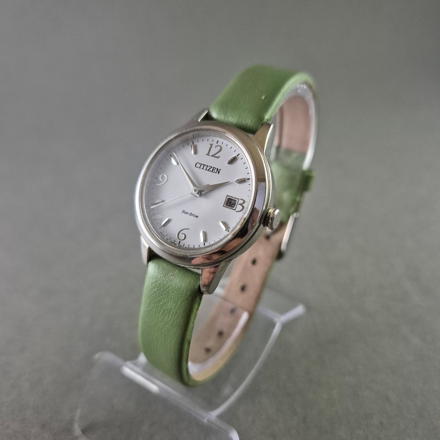 Citizen Damenarmbanduhr Eco-Drive – Frisches Design mit grünem Lederband