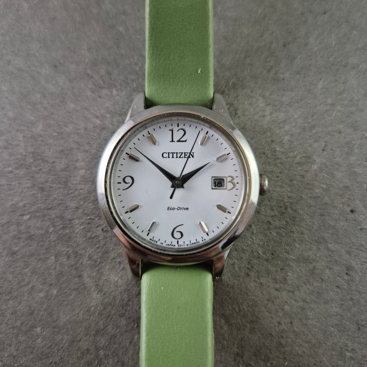 Citizen Damenarmbanduhr Eco-Drive – Frisches Design mit grünem Lederband