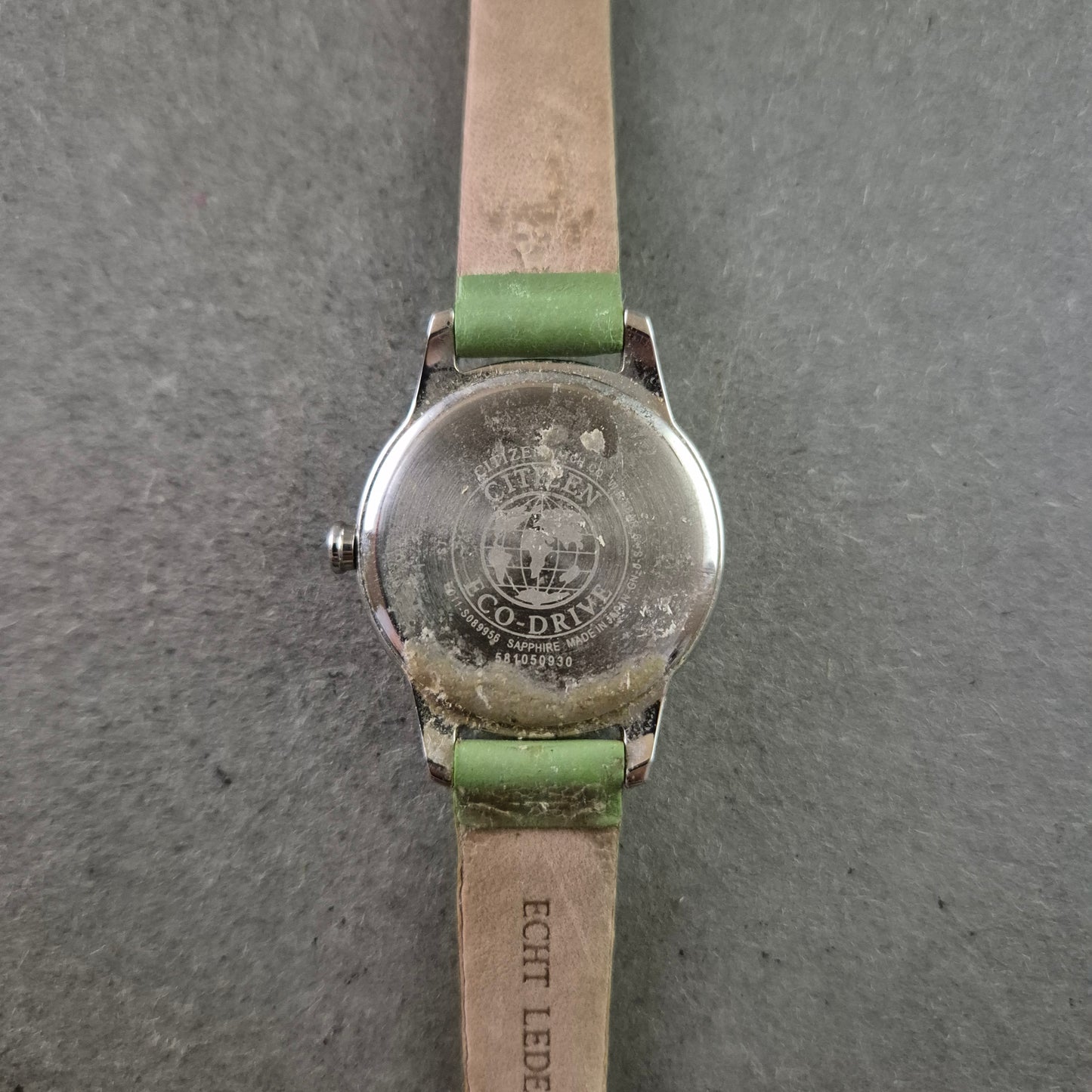 Citizen Damenarmbanduhr Eco-Drive – Frisches Design mit grünem Lederband