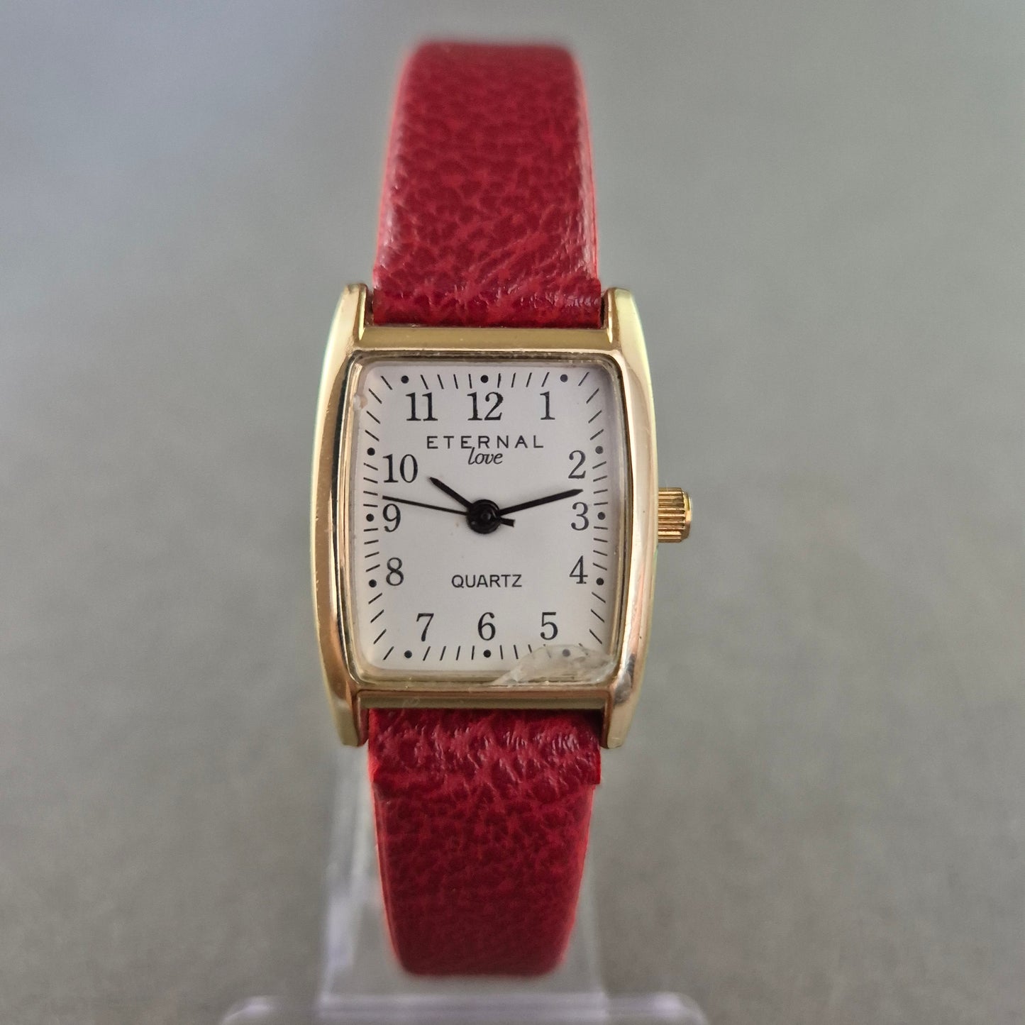 Eternal Love Damenarmbanduhr – Klassischer Look mit rotem Lederband