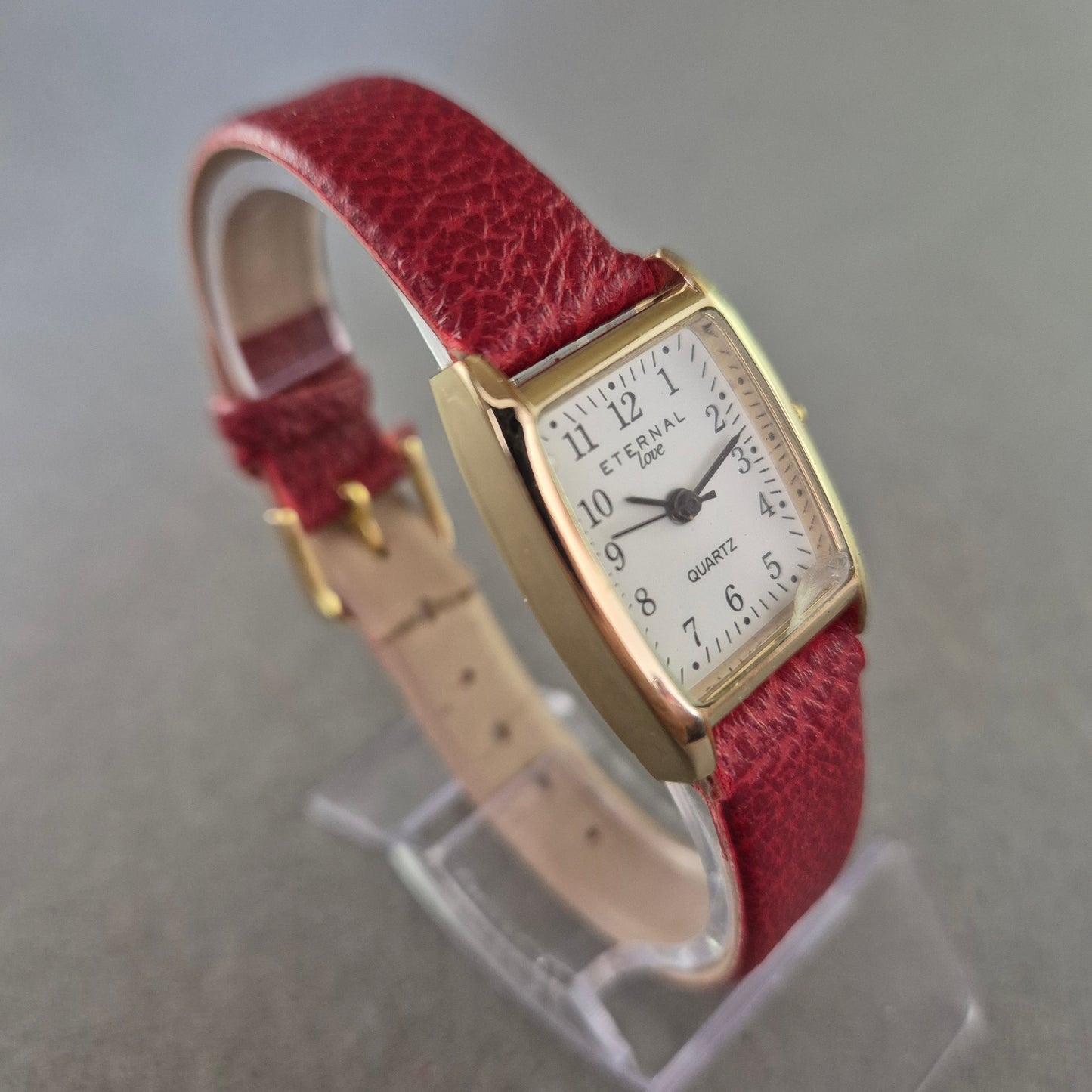 Eternal Love Damenarmbanduhr – Klassischer Look mit rotem Lederband