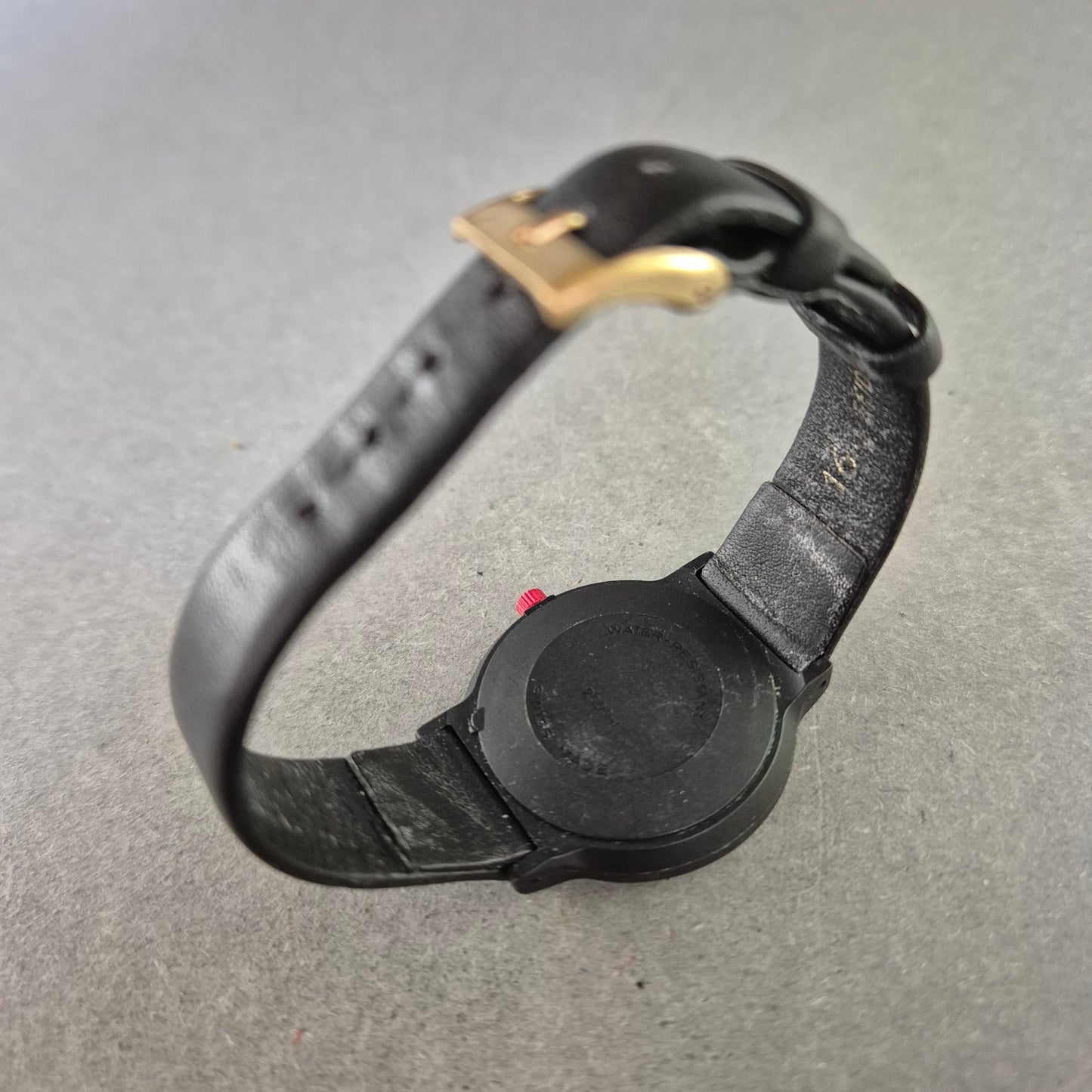 Originelle Diogenes „Traumstunden“-Uhr – Katze mit Charme & Datum