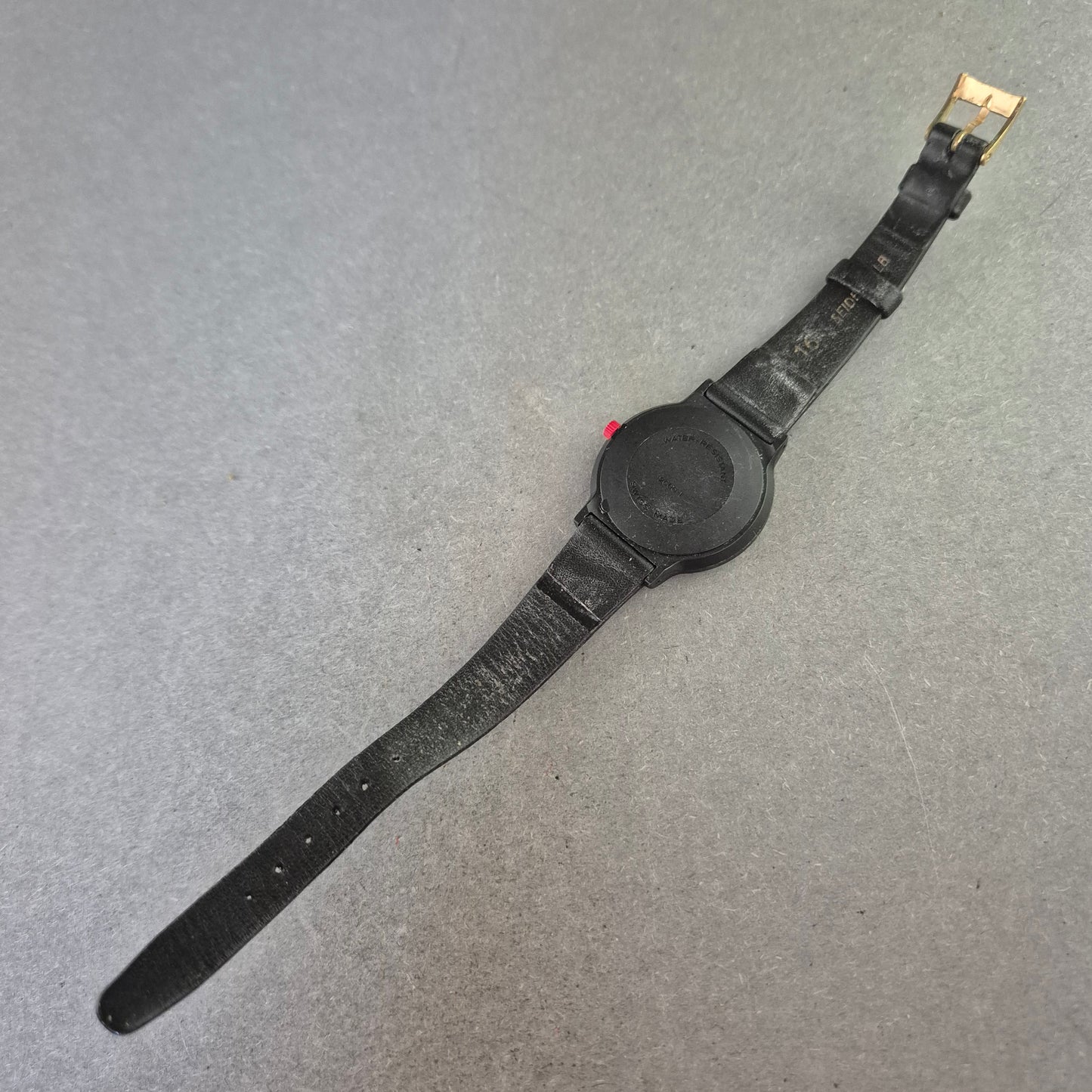 Originelle Diogenes „Traumstunden“-Uhr – Katze mit Charme & Datum