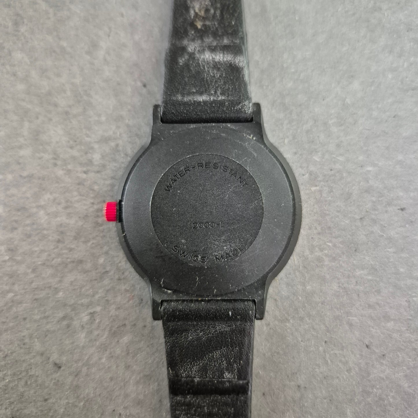 Originelle Diogenes „Traumstunden“-Uhr – Katze mit Charme & Datum