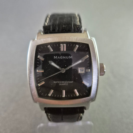 Magnum Herrenarmbanduhr mit Datumsanzeige – Klassisch und maskulin
