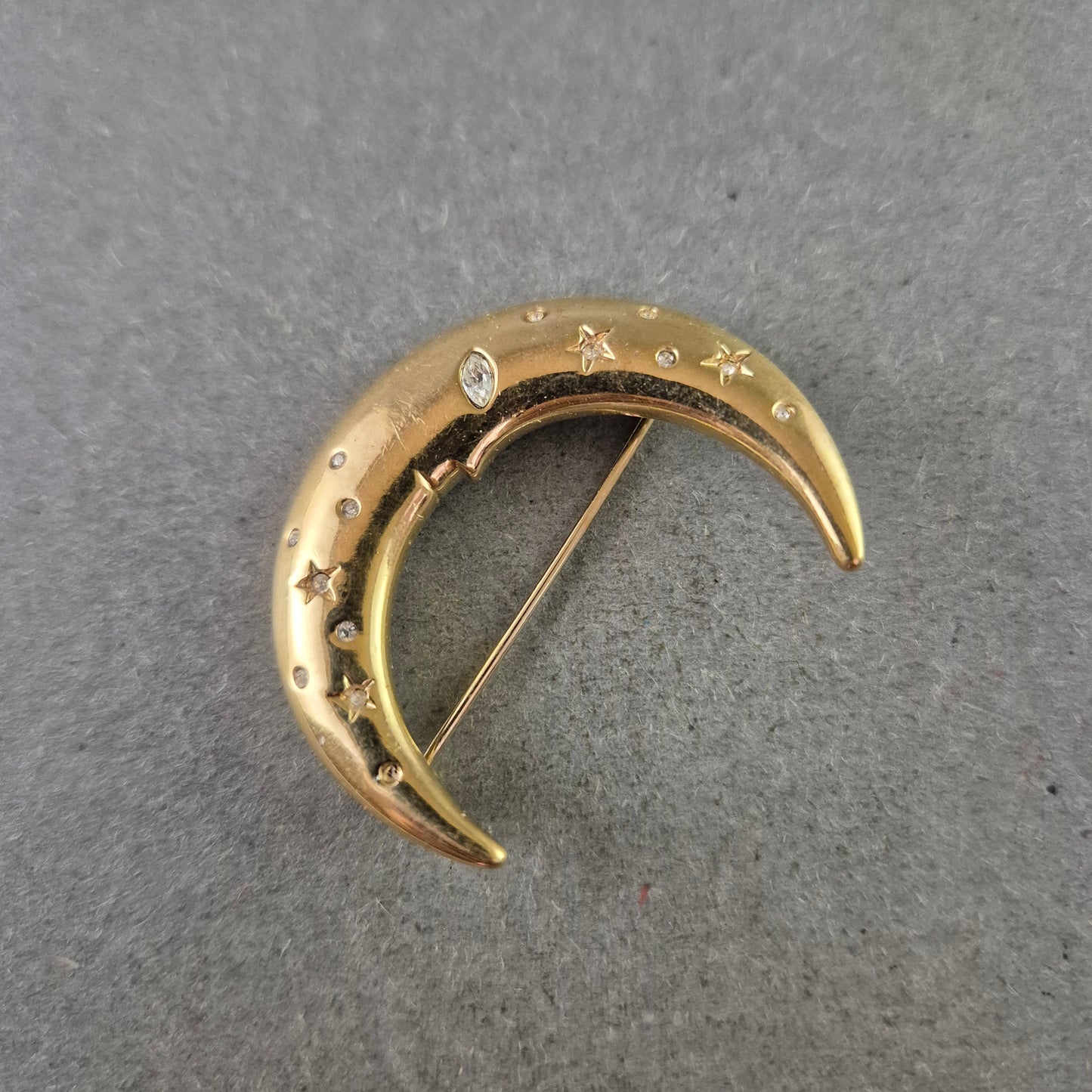 Vintage Brosche Mond & Sterne – Goldfarbener Nachthimmel-Look