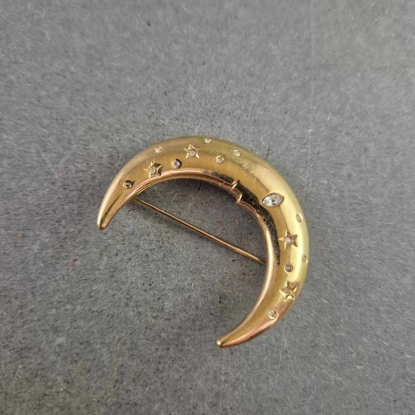 Vintage Brosche Mond & Sterne – Goldfarbener Nachthimmel-Look